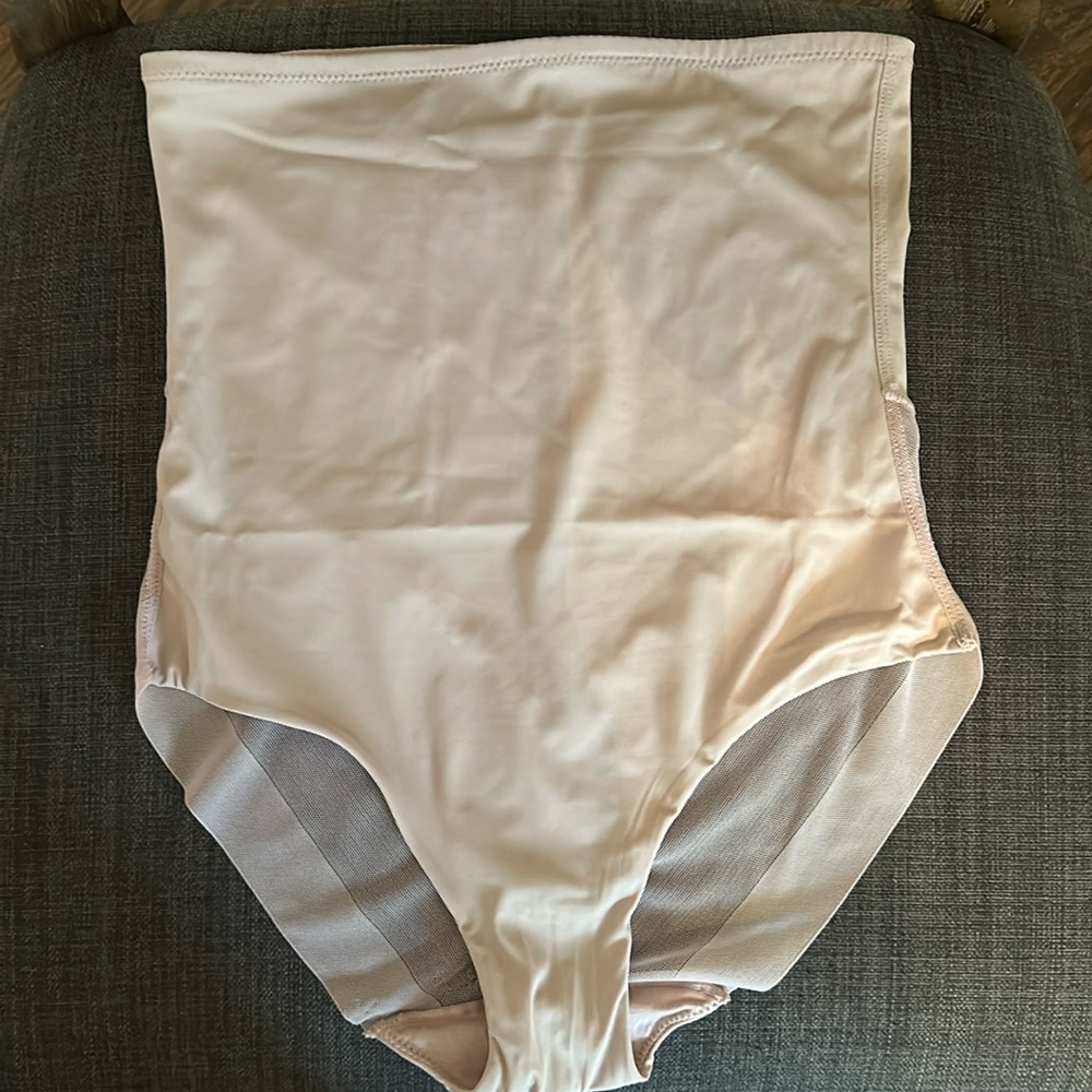 Skinny Girl Size XL Shapewear *Mint*- Preowned Beige